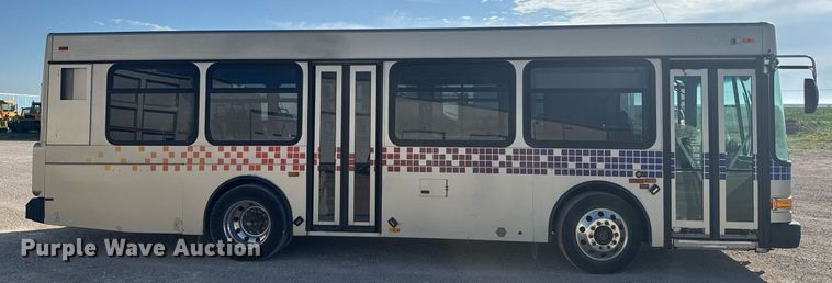 image for item ER2089 2009 Gillig G27E102N2 shuttle bus