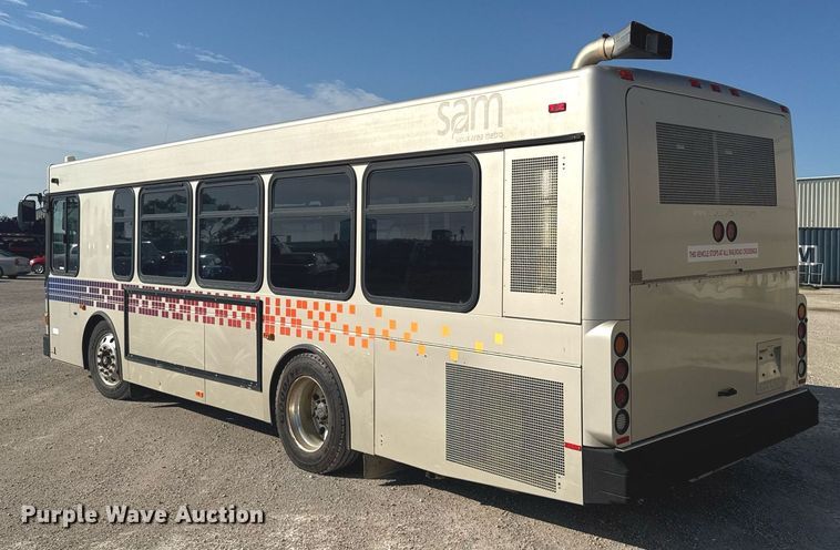 image for item ER2089 2009 Gillig G27E102N2 shuttle bus