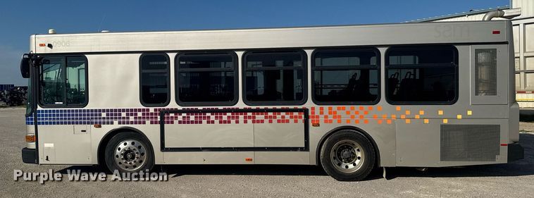 image for item ER2089 2009 Gillig G27E102N2 shuttle bus