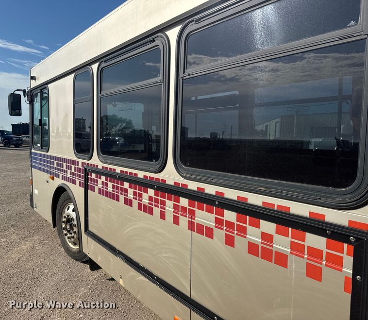 image for item ER2089 2009 Gillig G27E102N2 shuttle bus