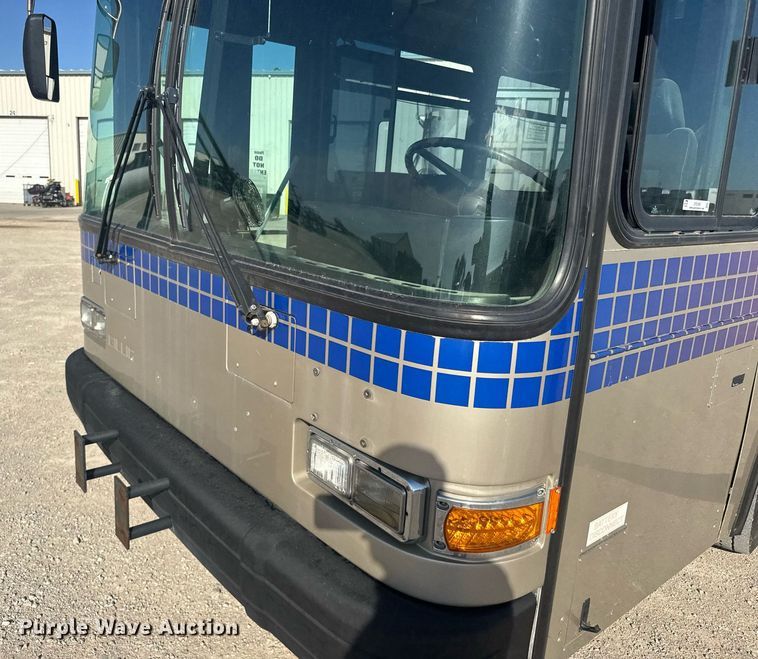 image for item ER2089 2009 Gillig G27E102N2 shuttle bus