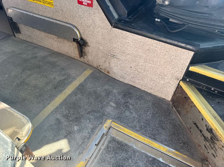 image for item ER2089 2009 Gillig G27E102N2 shuttle bus