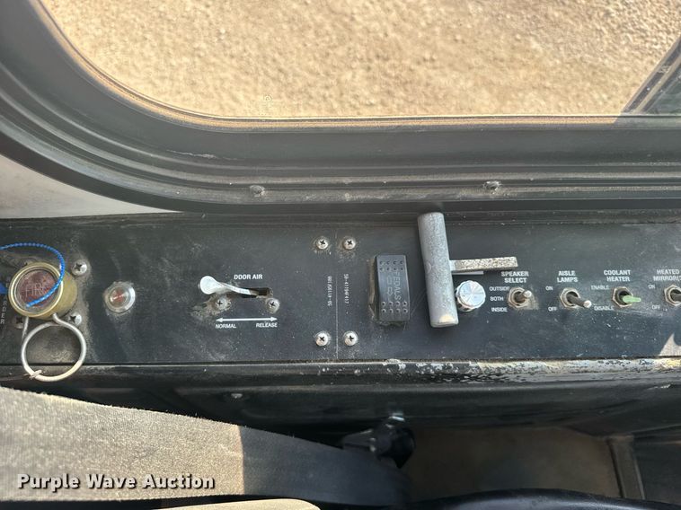 image for item ER2089 2009 Gillig G27E102N2 shuttle bus