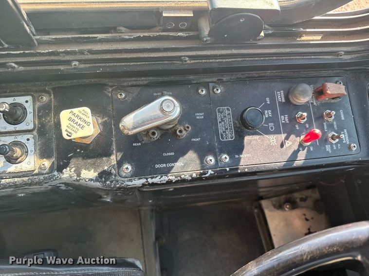 image for item ER2089 2009 Gillig G27E102N2 shuttle bus