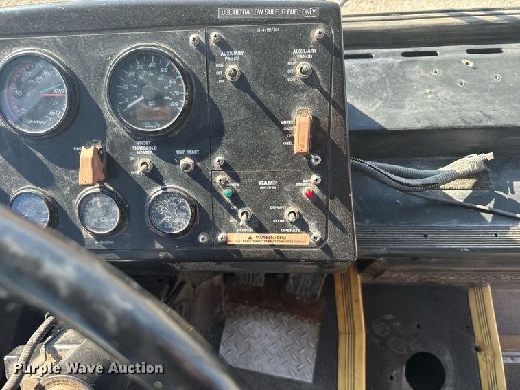 image for item ER2089 2009 Gillig G27E102N2 shuttle bus