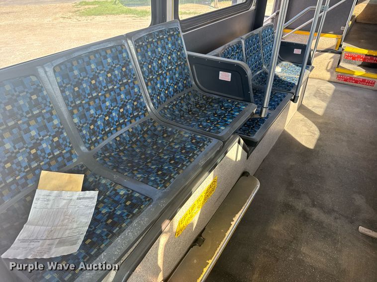 image for item ER2089 2009 Gillig G27E102N2 shuttle bus