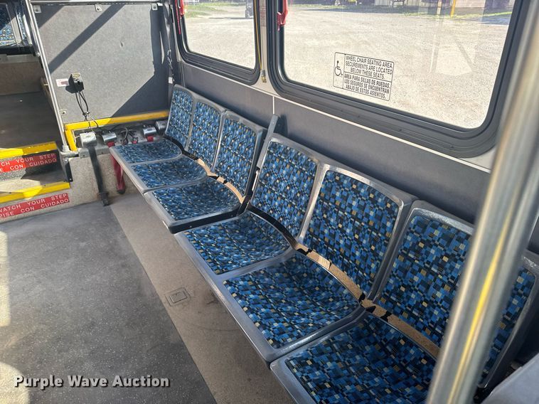 image for item ER2089 2009 Gillig G27E102N2 shuttle bus