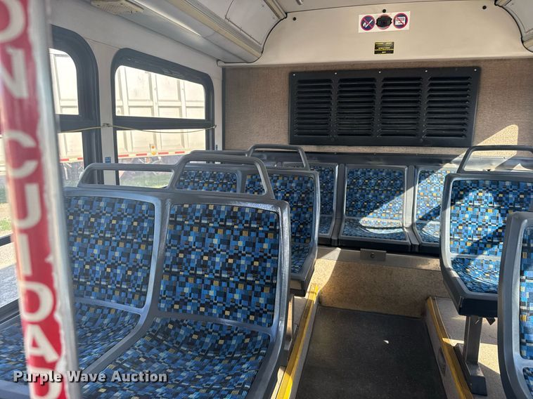 image for item ER2089 2009 Gillig G27E102N2 shuttle bus