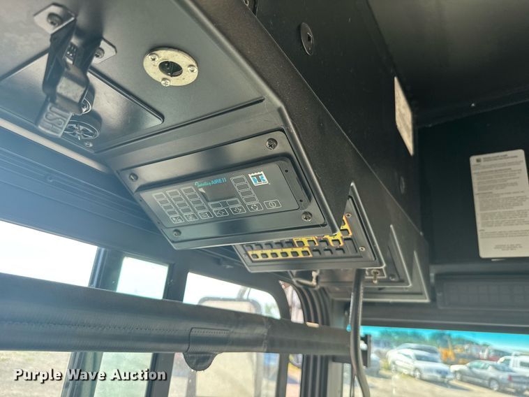 image for item ER2089 2009 Gillig G27E102N2 shuttle bus