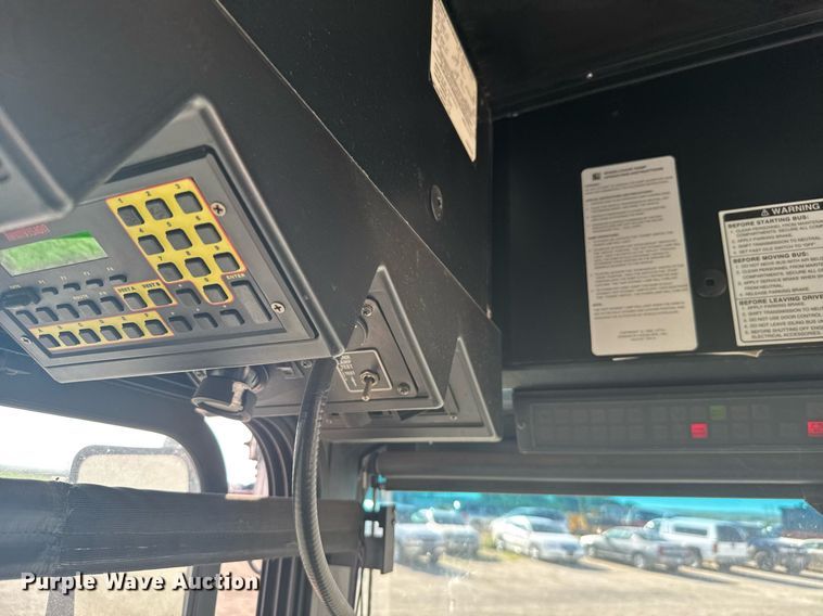 image for item ER2089 2009 Gillig G27E102N2 shuttle bus