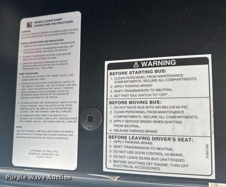 image for item ER2089 2009 Gillig G27E102N2 shuttle bus