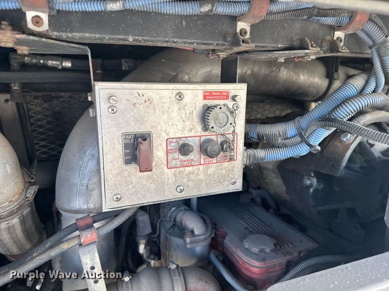 image for item ER2089 2009 Gillig G27E102N2 shuttle bus