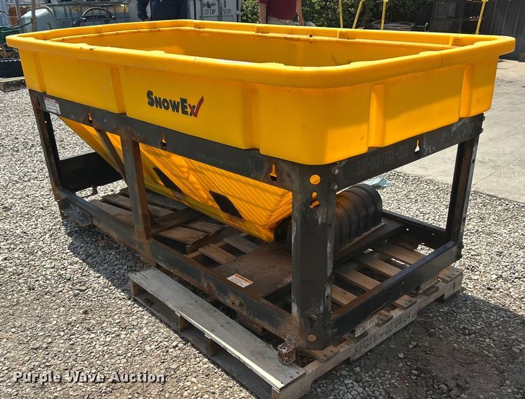 image for item ET3004 Snow Ex V-Max 8500 spreader