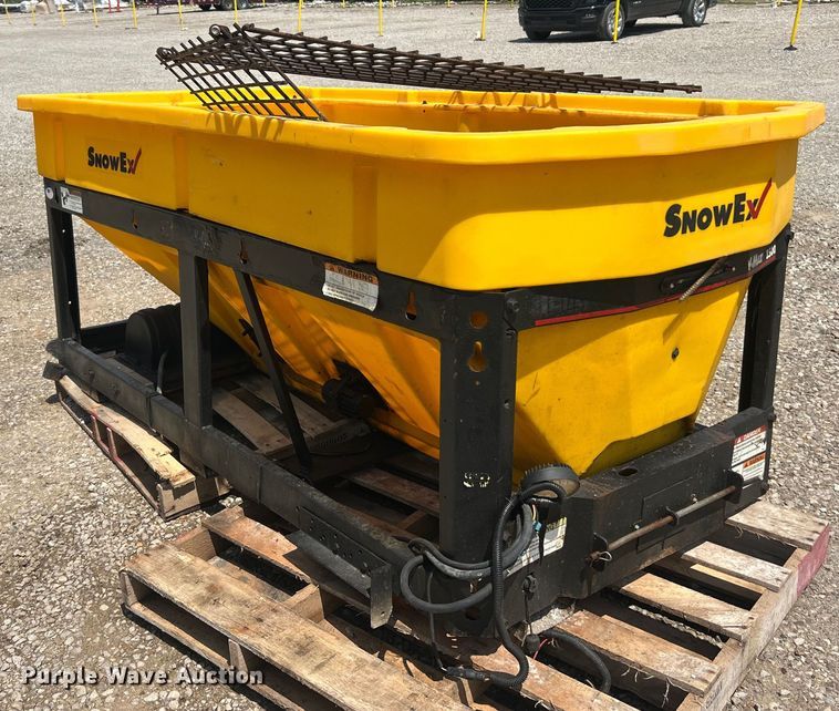 image for item ET3006 Snow Ex V-Max 8500 spreader