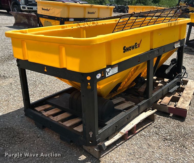 image for item ET3006 Snow Ex V-Max 8500 spreader