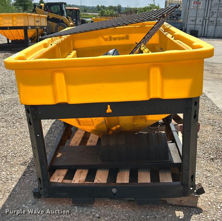 image for item ET3006 Snow Ex V-Max 8500 spreader