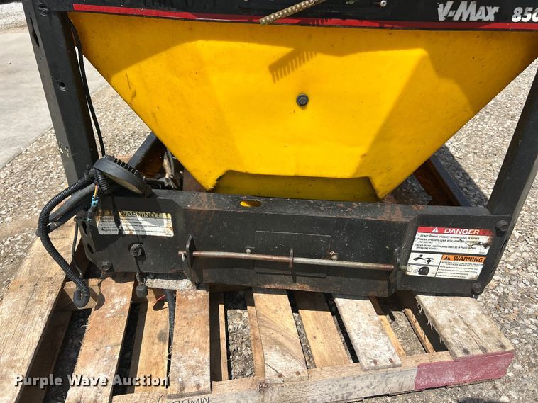 image for item ET3006 Snow Ex V-Max 8500 spreader