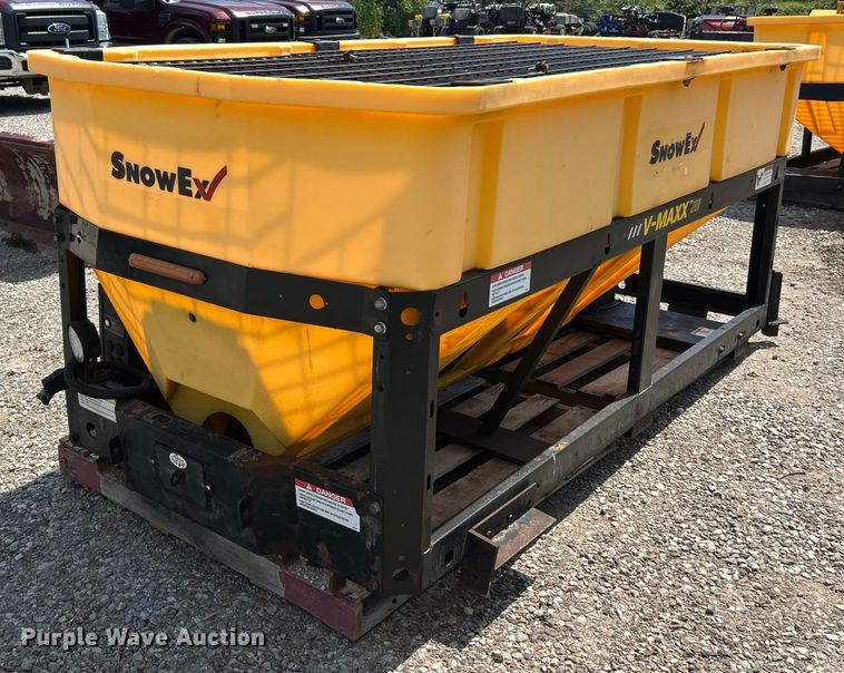 image for item ET3007 Snow Ex V-Max G2 spreader