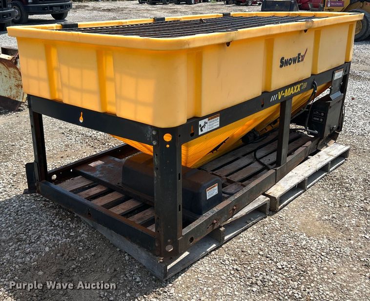image for item ET3008 Snow Ex V-Max G2 spreader