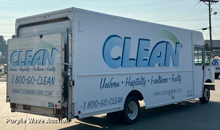 image for item ET3034 2016 Freightliner MT45 delivery van