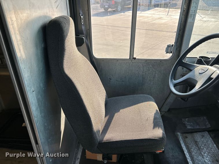 image for item ET3034 2016 Freightliner MT45 delivery van