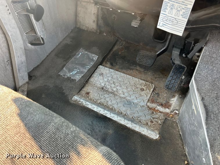 image for item ET3034 2016 Freightliner MT45 delivery van