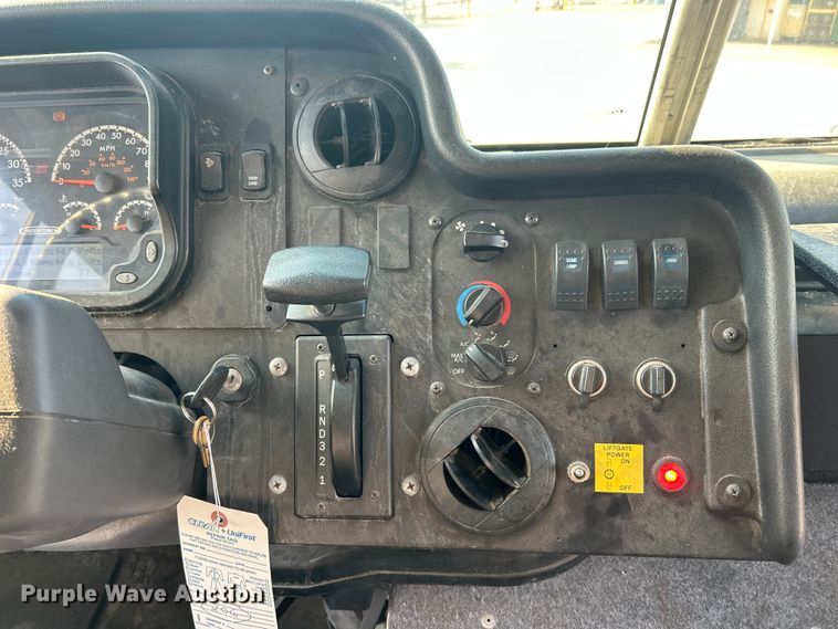 image for item ET3034 2016 Freightliner MT45 delivery van