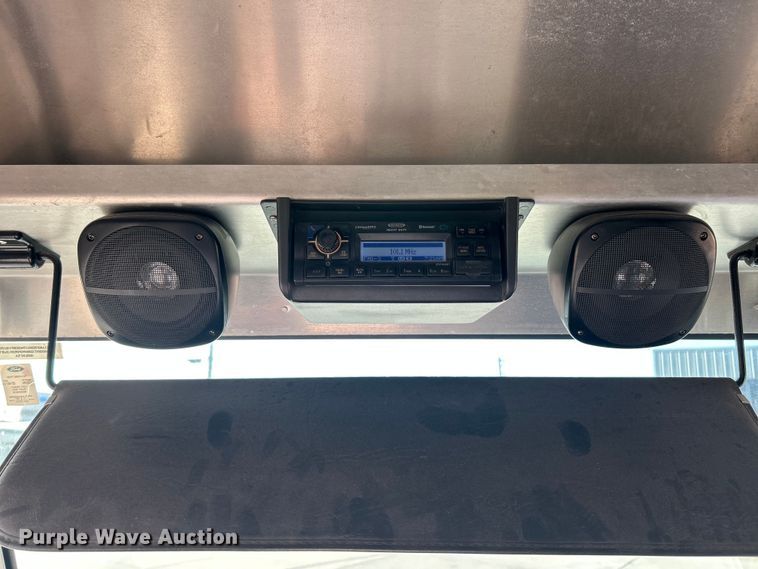 image for item ET3034 2016 Freightliner MT45 delivery van