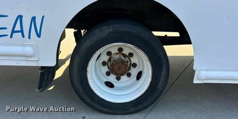 image for item ET3034 2016 Freightliner MT45 delivery van