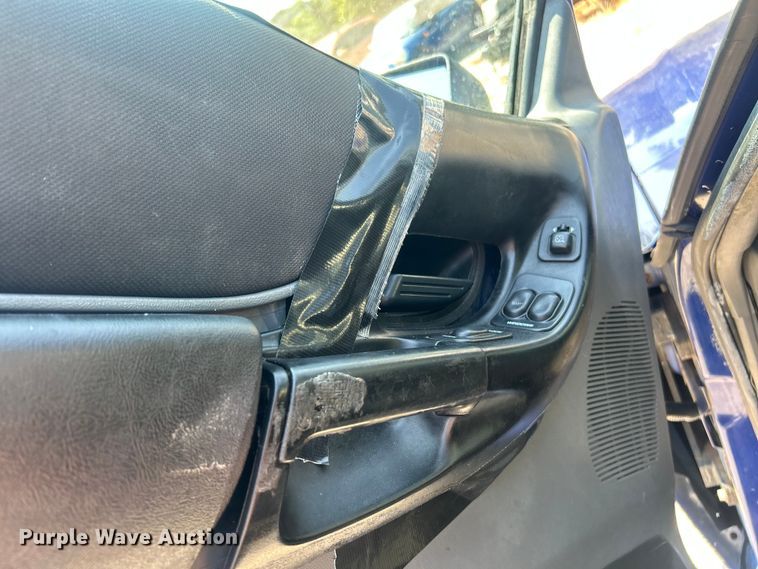 image for item ET3036 2006 Ford Ranger SuperCab pickup truck