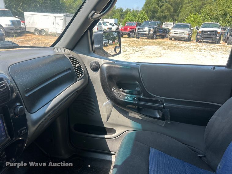 image for item ET3036 2006 Ford Ranger SuperCab pickup truck