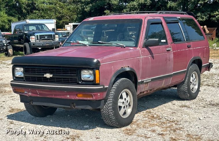 image for item ET3037 1992 Chevrolet Blazer SUV