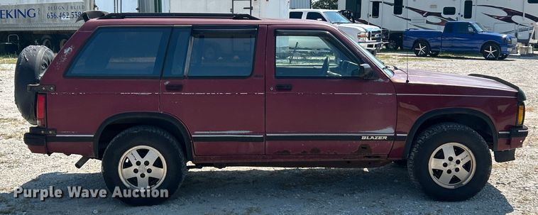 image for item ET3037 1992 Chevrolet Blazer SUV