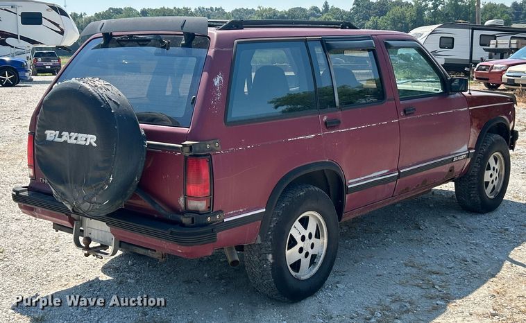 image for item ET3037 1992 Chevrolet Blazer SUV