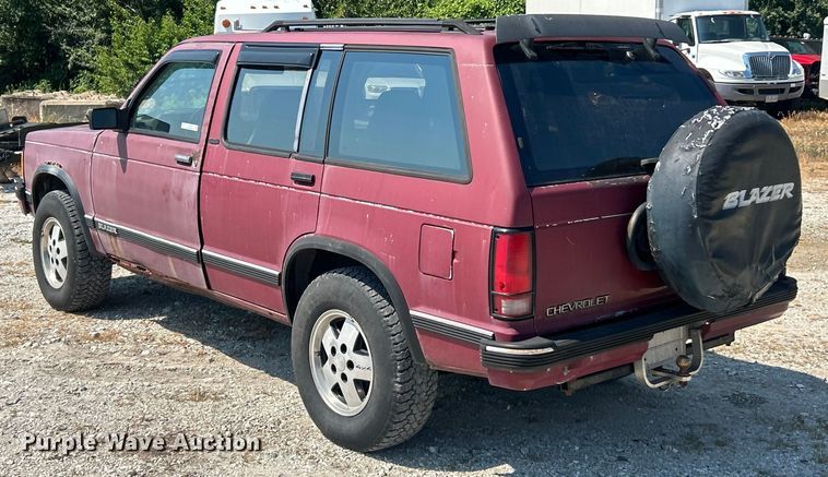 image for item ET3037 1992 Chevrolet Blazer SUV
