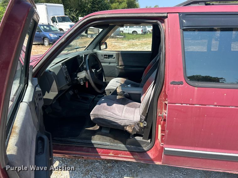 image for item ET3037 1992 Chevrolet Blazer SUV