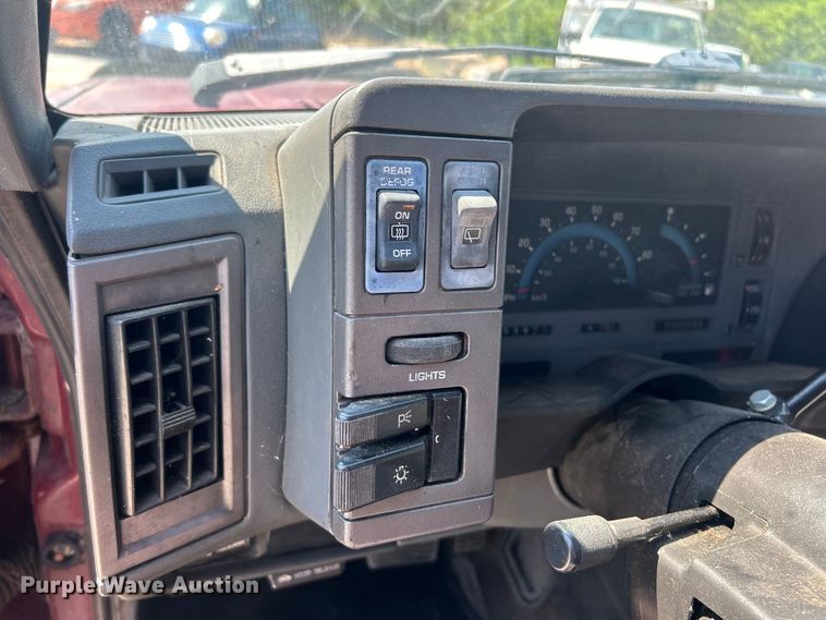 image for item ET3037 1992 Chevrolet Blazer SUV