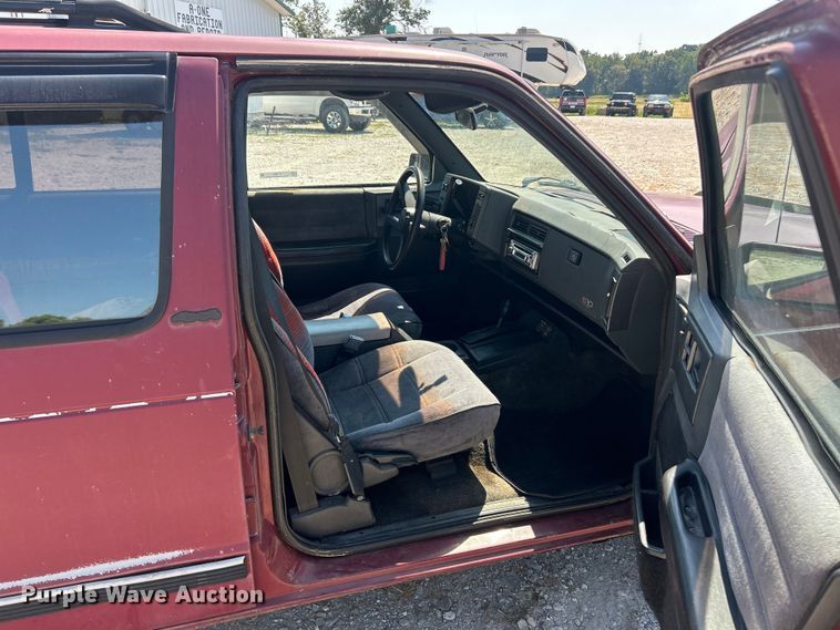 image for item ET3037 1992 Chevrolet Blazer SUV