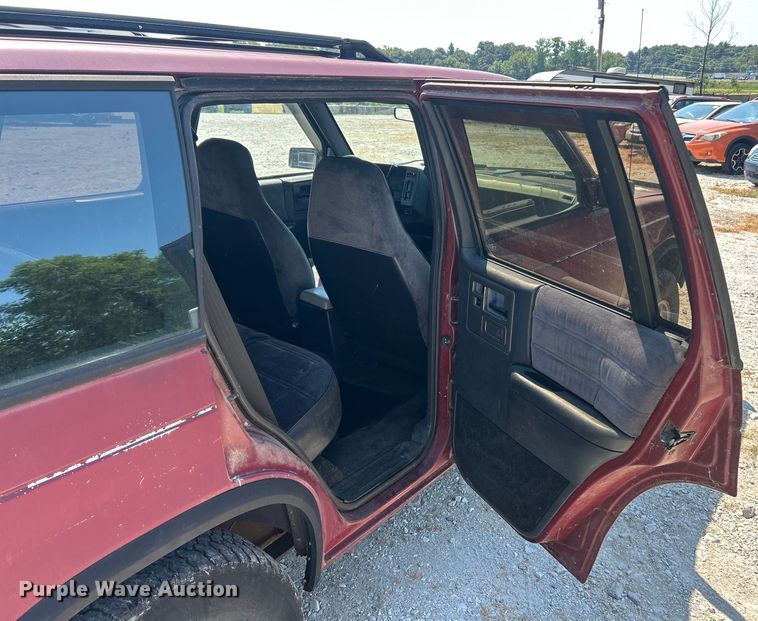 image for item ET3037 1992 Chevrolet Blazer SUV