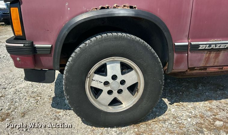 image for item ET3037 1992 Chevrolet Blazer SUV