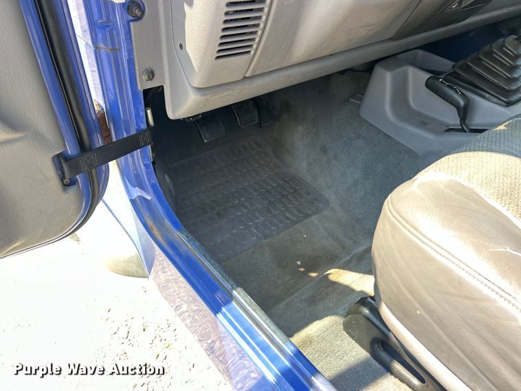 image for item ET3038 1998 Jeep Wrangler Sport SUV