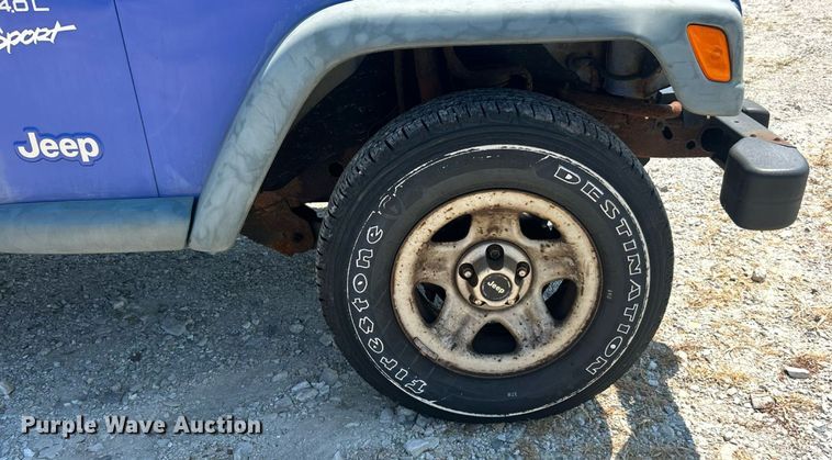 image for item ET3038 1998 Jeep Wrangler Sport SUV