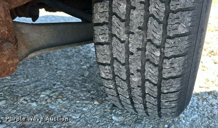 image for item ET3038 1998 Jeep Wrangler Sport SUV