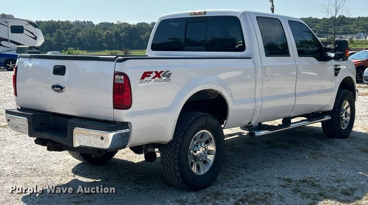 image for item ET3039 2010 Ford F250 Super Duty XL  Crew Cab pickup truck