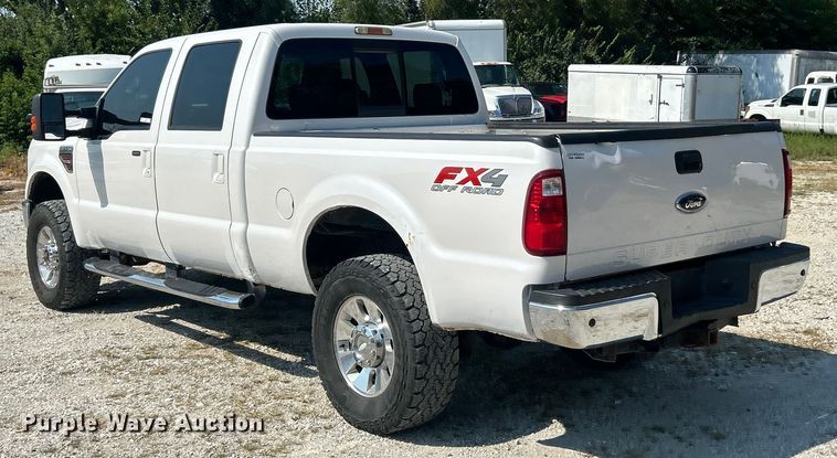 image for item ET3039 2010 Ford F250 Super Duty XL  Crew Cab pickup truck