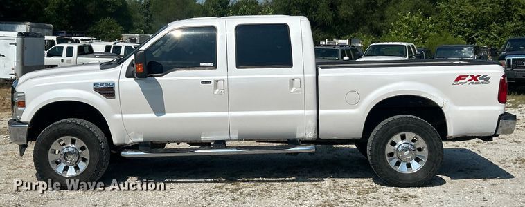 image for item ET3039 2010 Ford F250 Super Duty XL  Crew Cab pickup truck