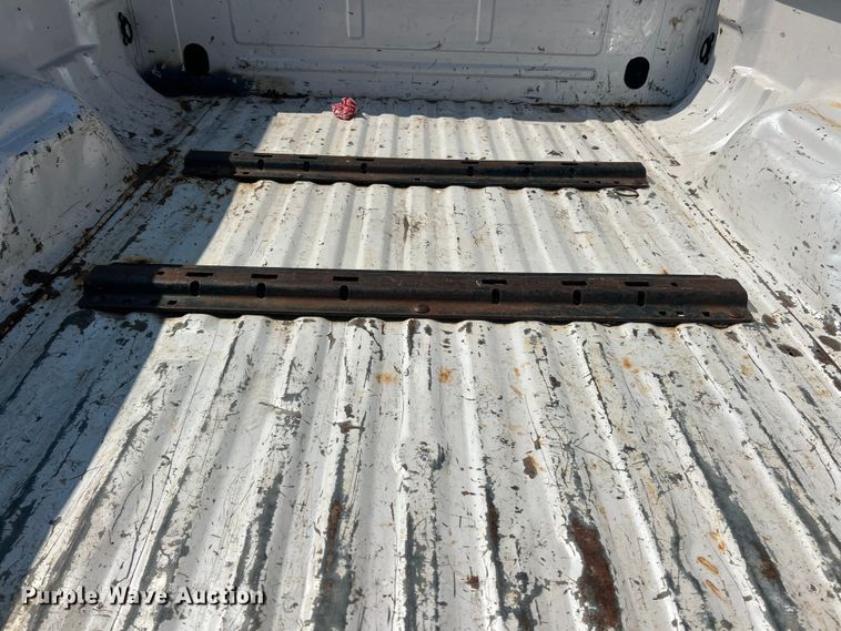 image for item ET3039 2010 Ford F250 Super Duty XL  Crew Cab pickup truck