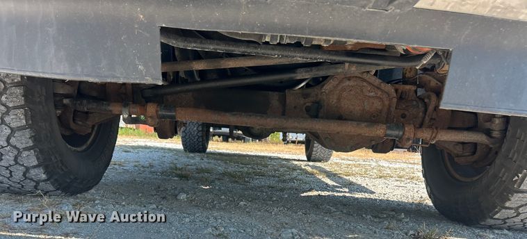 image for item ET3039 2010 Ford F250 Super Duty XL  Crew Cab pickup truck