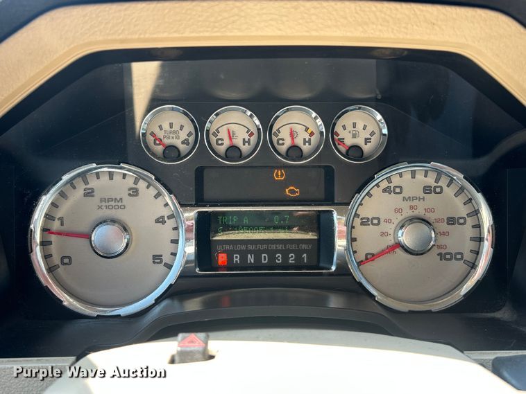 image for item ET3039 2010 Ford F250 Super Duty XL  Crew Cab pickup truck