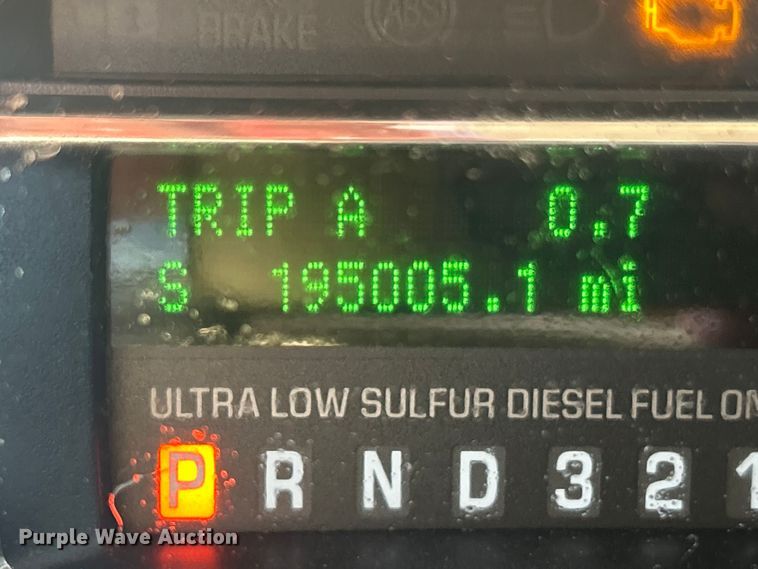 image for item ET3039 2010 Ford F250 Super Duty XL  Crew Cab pickup truck